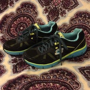 Skechers Size 6.5 Sneakers